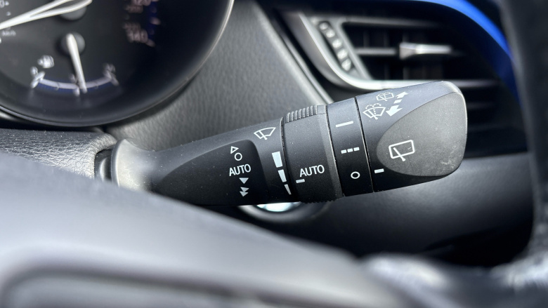 Toyota C-HR 1.8 Hybrid Dynamic 5dr CVT Hybrid Hatchback